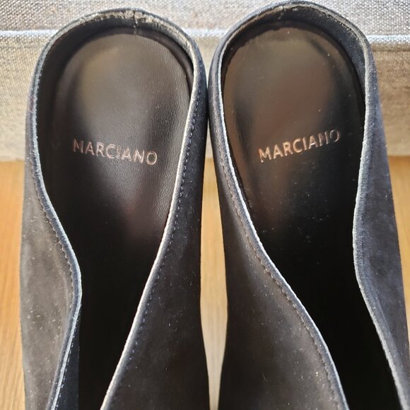 EUC Guess by MARCIANO jet black suede gold heel pointy toe mule (7.5) slides - Picture 4 of 9